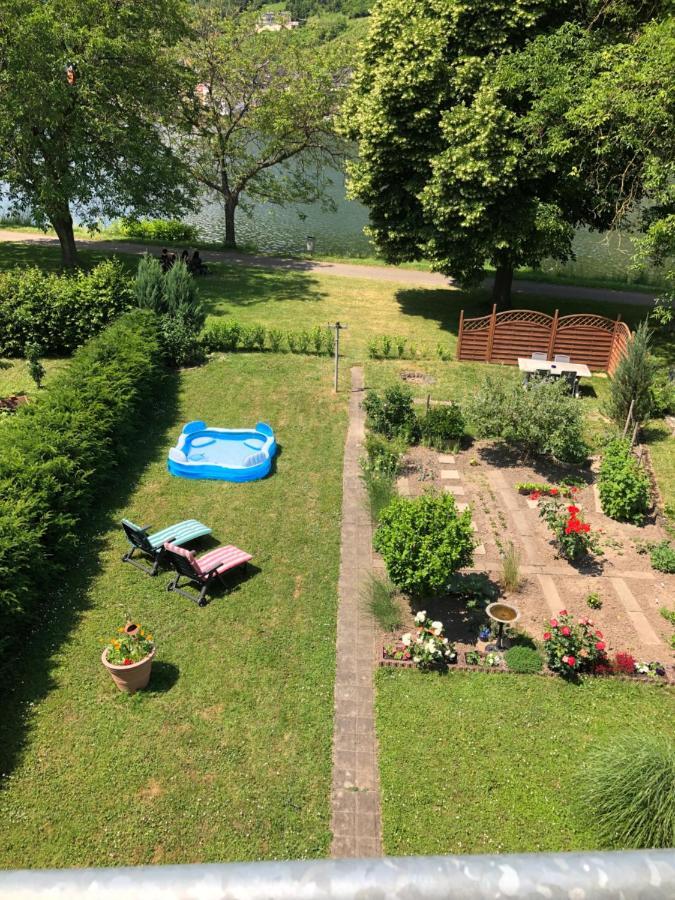 Ferienwohnung Dunja Bullay Bagian luar foto